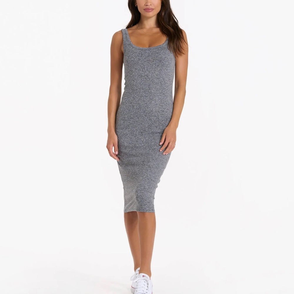 NWOT Vuori Halo Essential Dress in heather grey